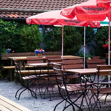 Landgasthof Pilsenhof Entenbraterei 헤헨도르프암필젠지