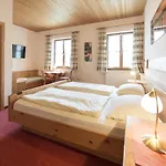 Landgasthof Pilsenhof Entenbraterei ゲストハウス Hechendorf am Pilsensee