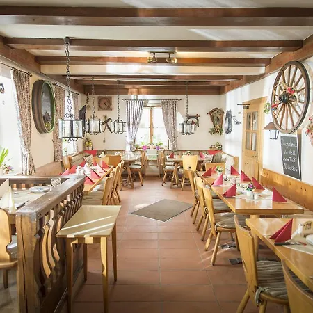Guest house Landgasthof Pilsenhof Entenbraterei 2*